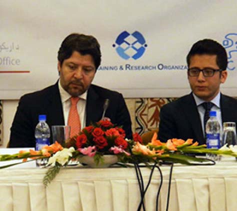 Govt. to Consult Pakistan’s Key Allies amid Talks Deadlock